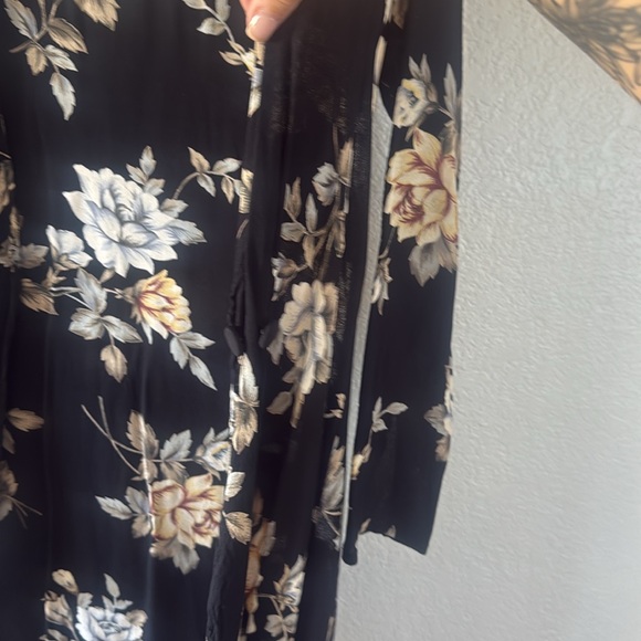 Flynn skye long kimono with 2 button closure size S - Picture 2 of 5